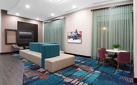 Hampton Inn & Suites - Raleigh Downtown